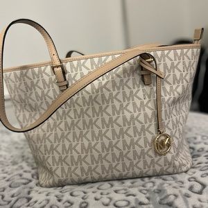 Large Michael Kors Jet Set purse